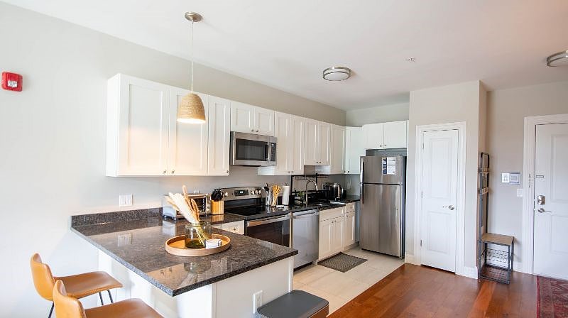 Furnished Finder property 424700_1 photo 3