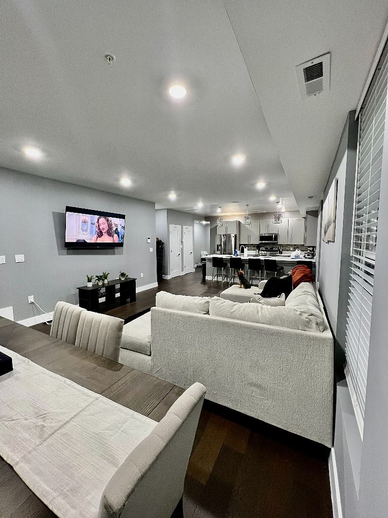 Furnished Finder property 424737_2 photo 3