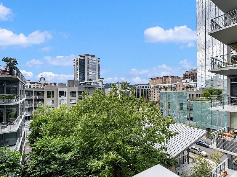 Private Balcony Park View