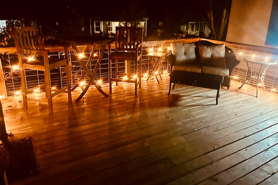 Spacious Back Deck - Party Lights!