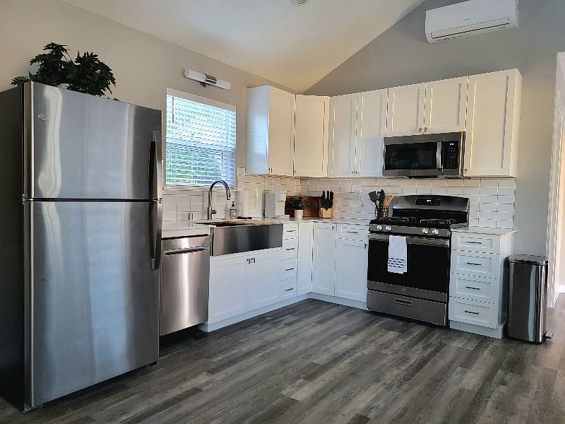 Furnished Finder property 424978_1 photo 3