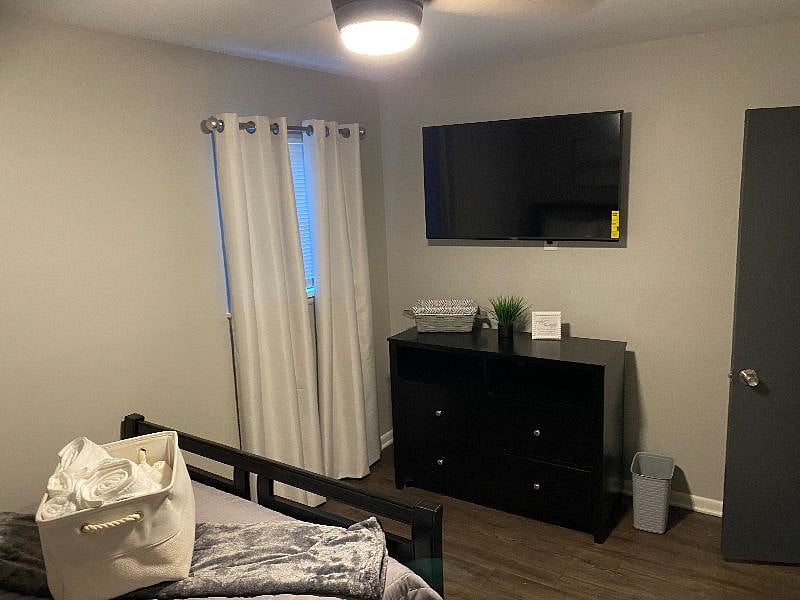 Furnished Finder property 425003_1 photo 11