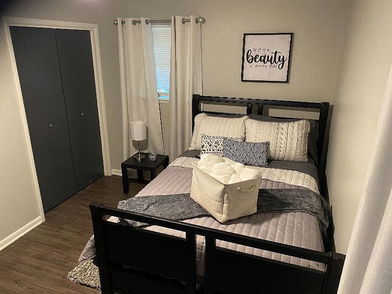 Furnished Finder property 425003_1 photo 12