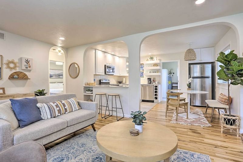 Furnished Finder property 425063_1 photo 3