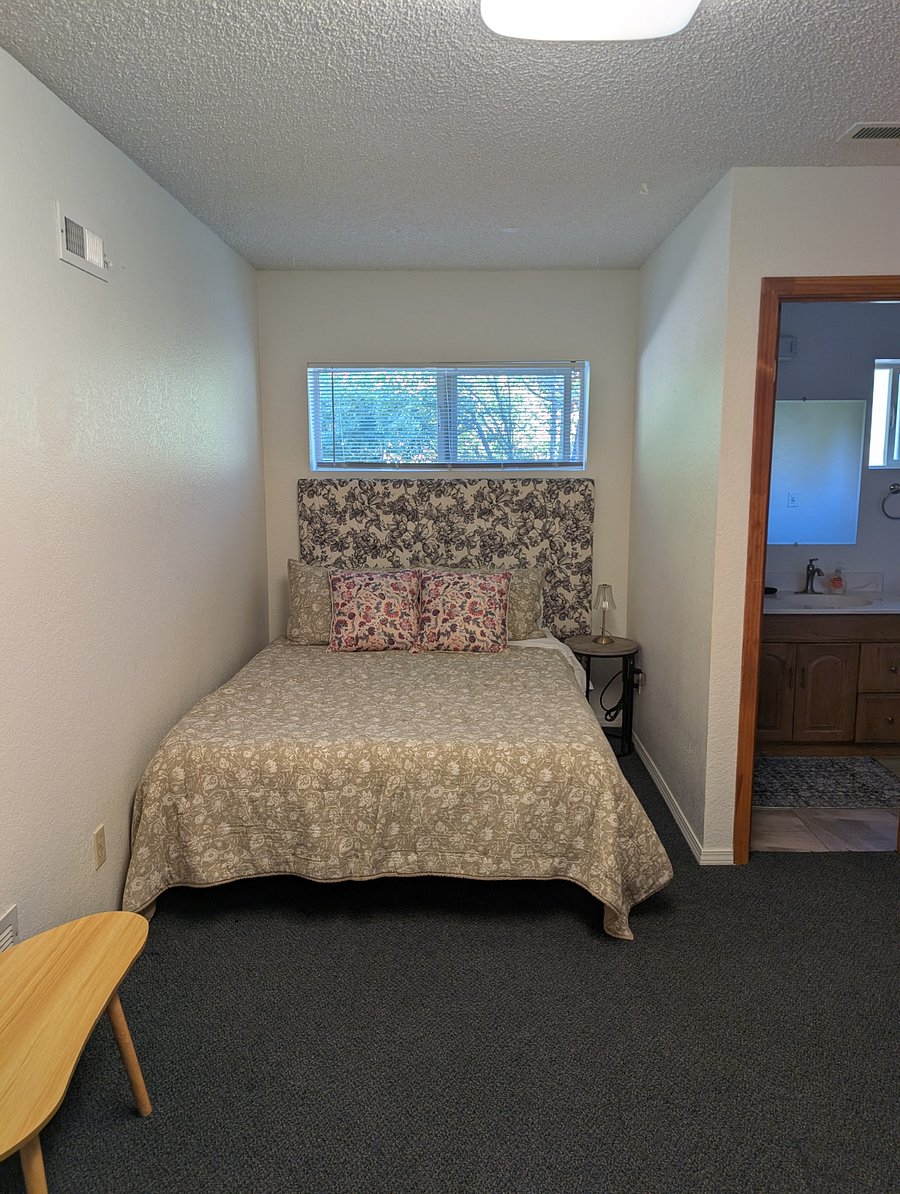Furnished Finder property 425074_1 photo 12