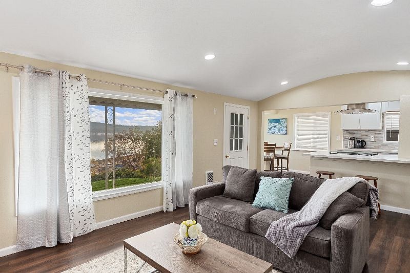 Furnished Finder property 425099_1 photo 3