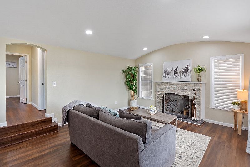 Furnished Finder property 425099_1 photo 7
