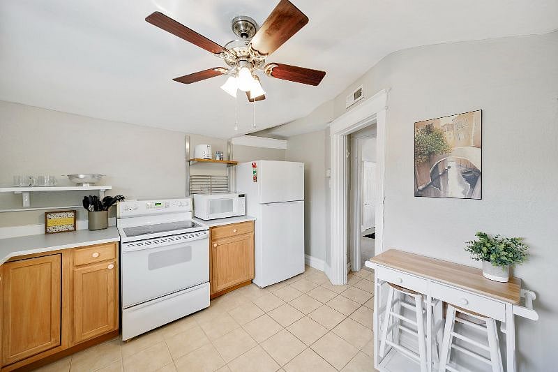 Furnished Finder property 425142_1 photo 6