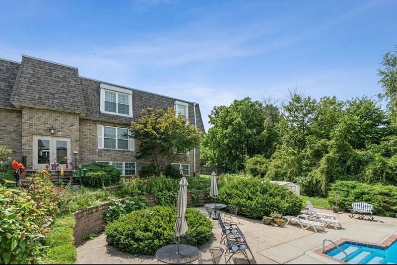 Furnished Finder property 425200_1 photo 10