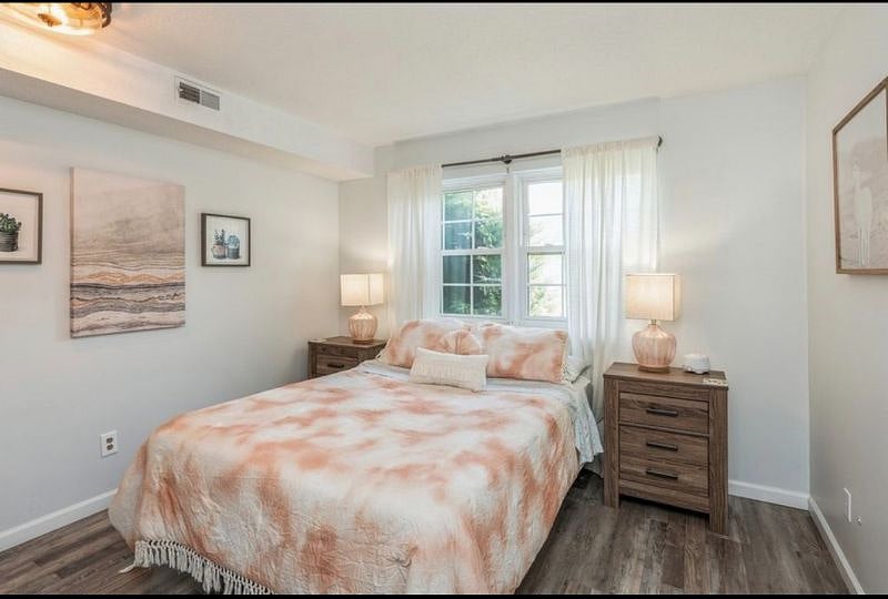 Furnished Finder property 425200_1 photo 8