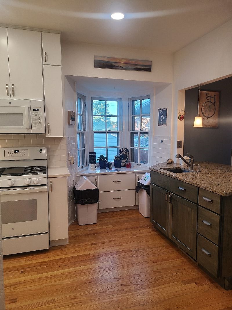 Furnished Finder property 425208_1 photo 12