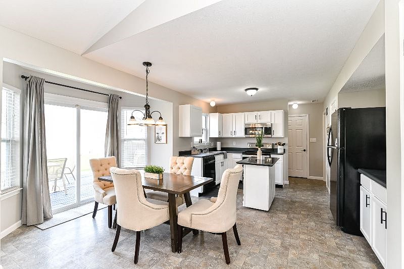 Eat in kitchen-lots of natural light!