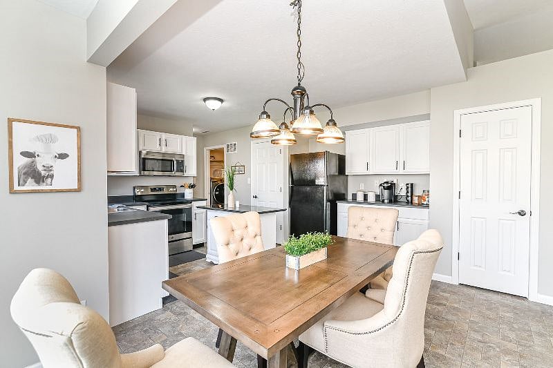 Eat in kitchen-6 chairs and table