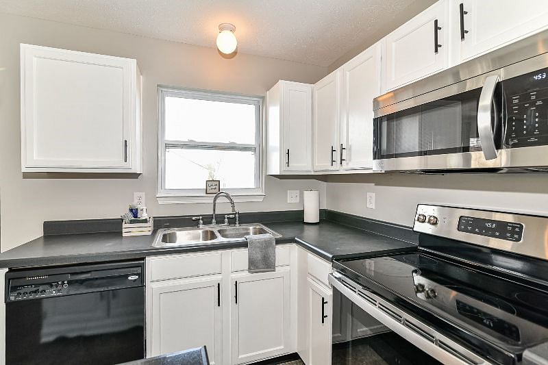 Furnished Finder property 425216_1 photo 11