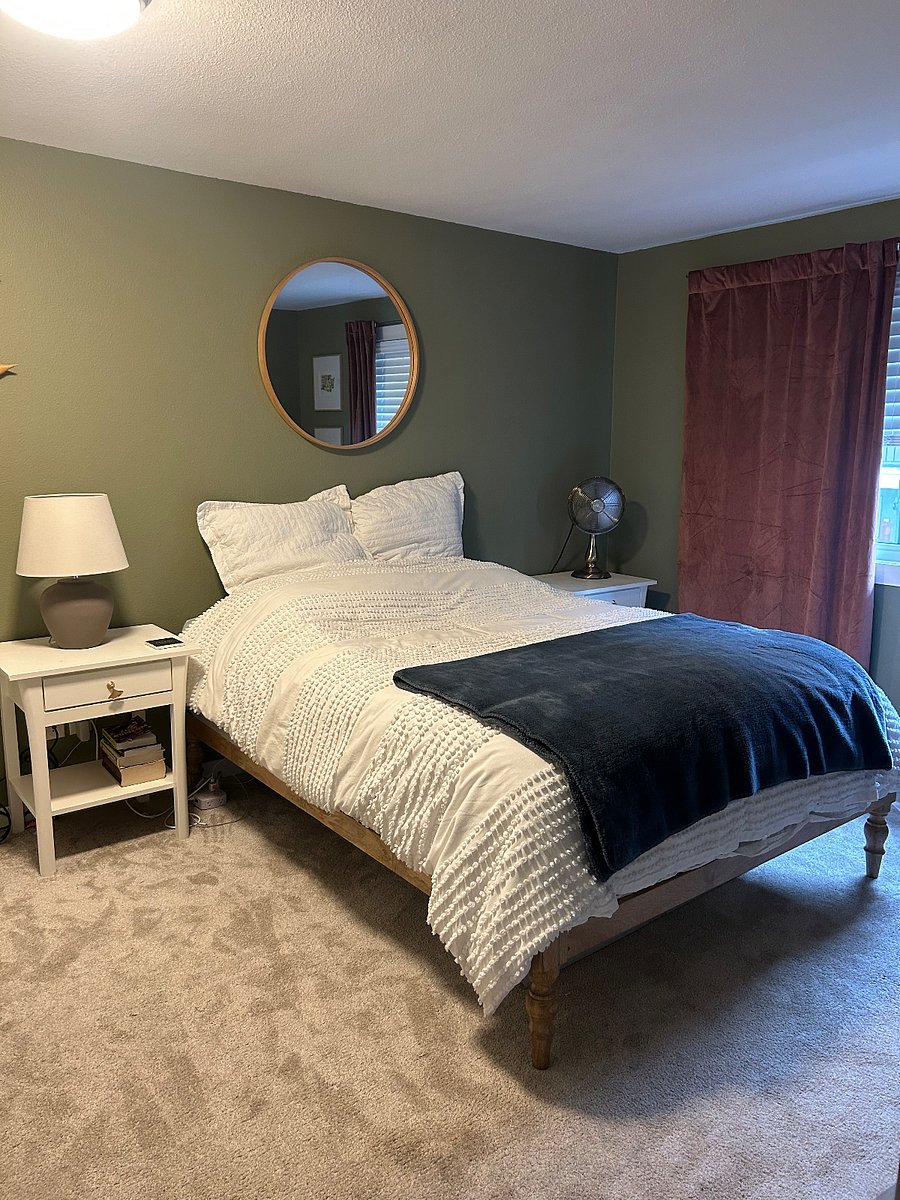 Master bedroom
