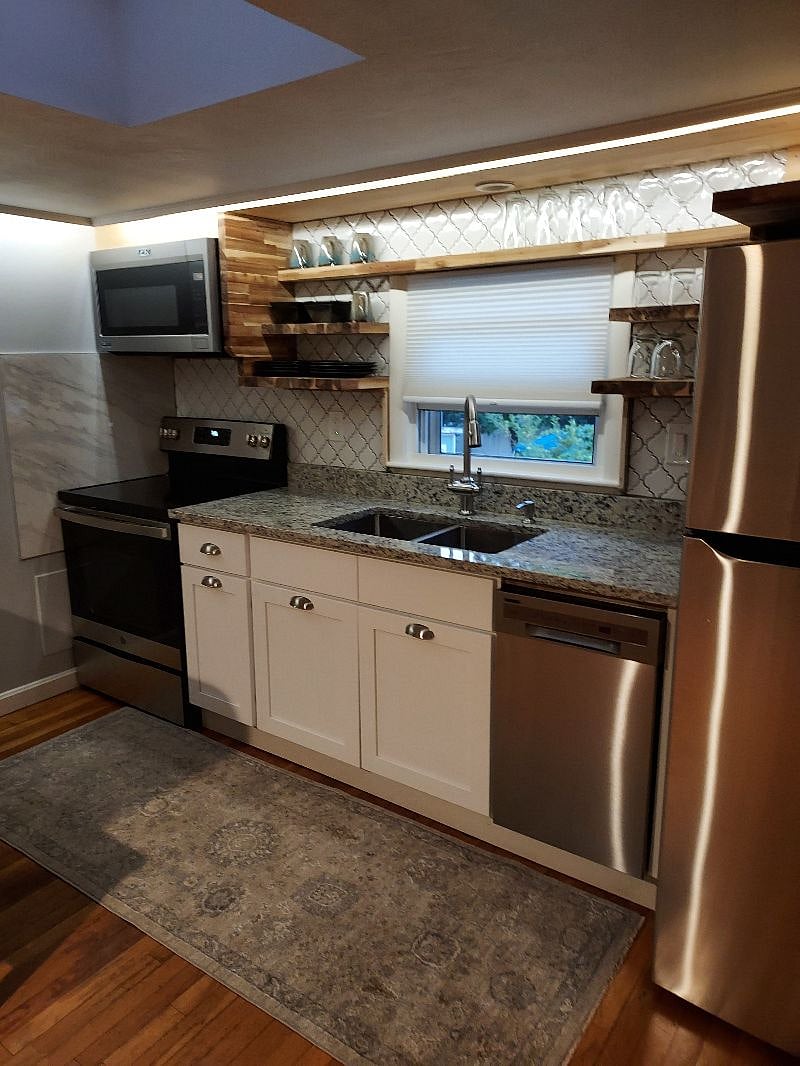 Furnished Finder property 425523_1 photo 22