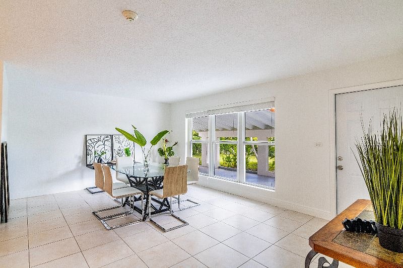 Furnished Finder property 425526_1 photo 10