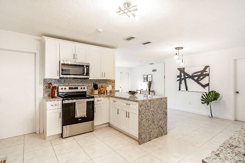 Furnished Finder property 425526_1 photo 15