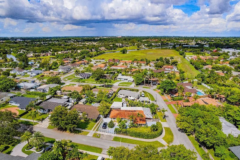 Furnished Finder property 425526_1 photo 17