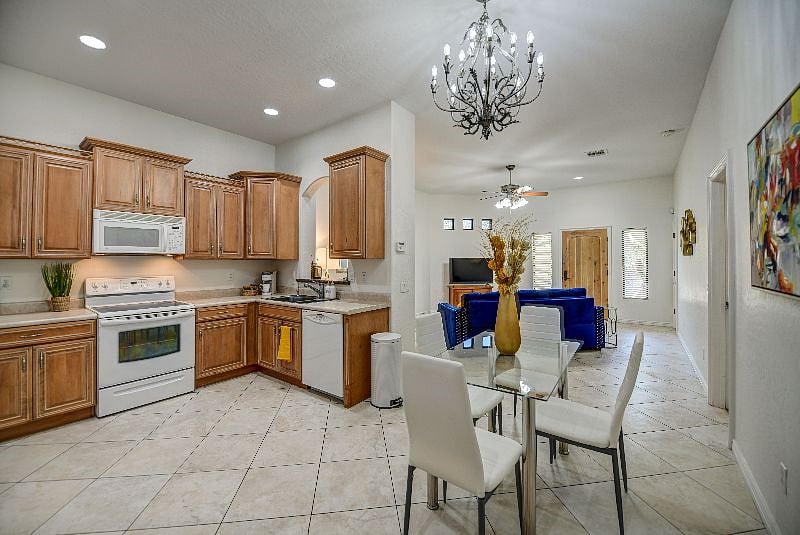 Furnished Finder property 425559_1 photo 8