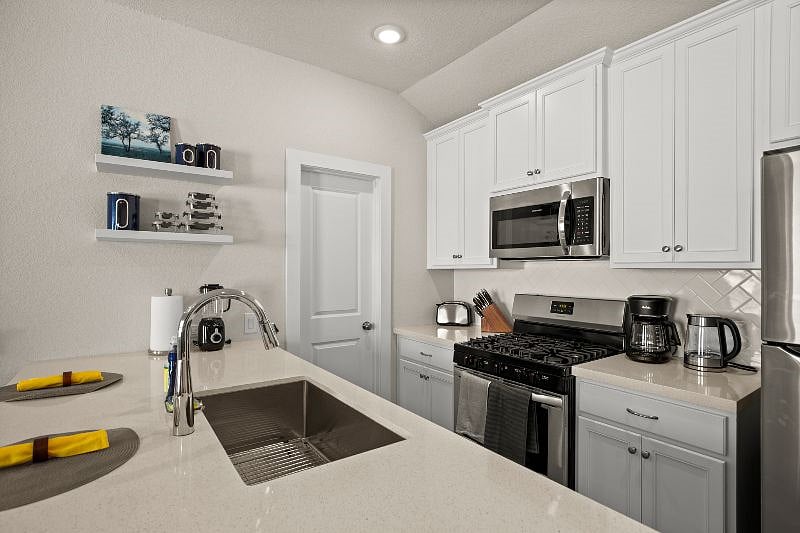 Furnished Finder property 425599_1 photo 14
