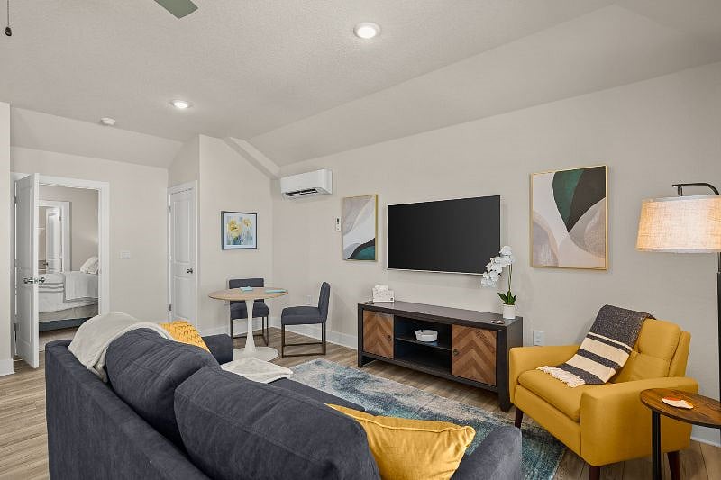 Furnished Finder property 425599_1 photo 13