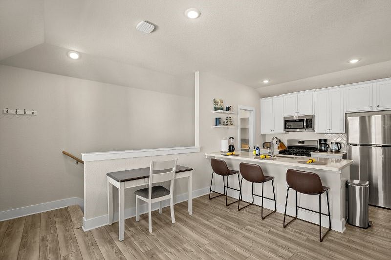 Furnished Finder property 425599_1 photo 11