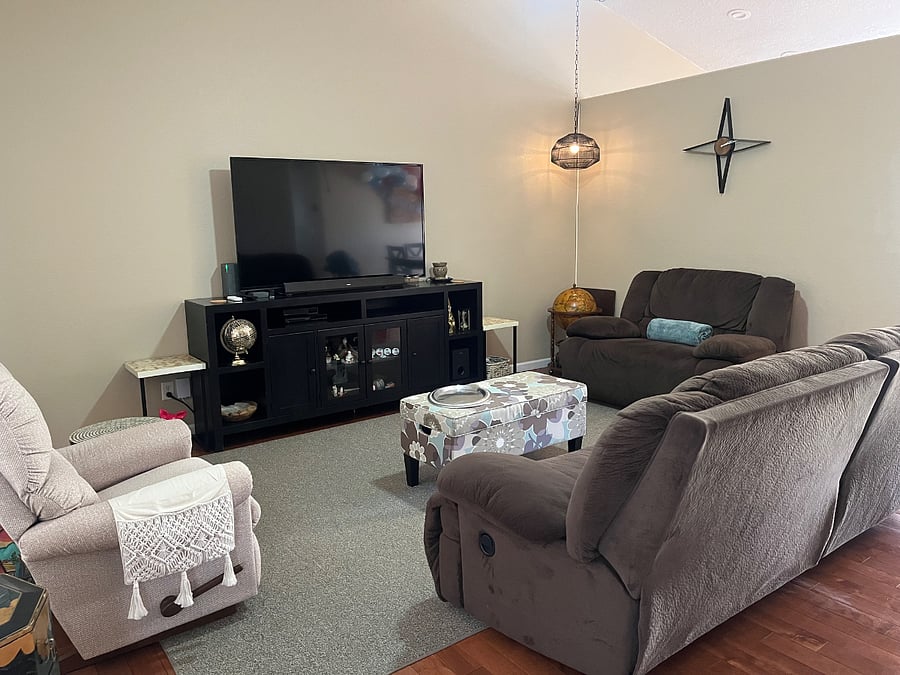 Upstairs living room 