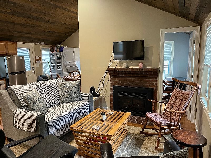 Furnished Finder property 425687_1 photo 3