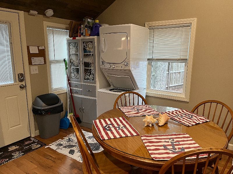 Furnished Finder property 425687_1 photo 9