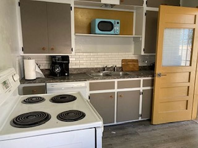 Furnished Finder property 425709_2 photo 10