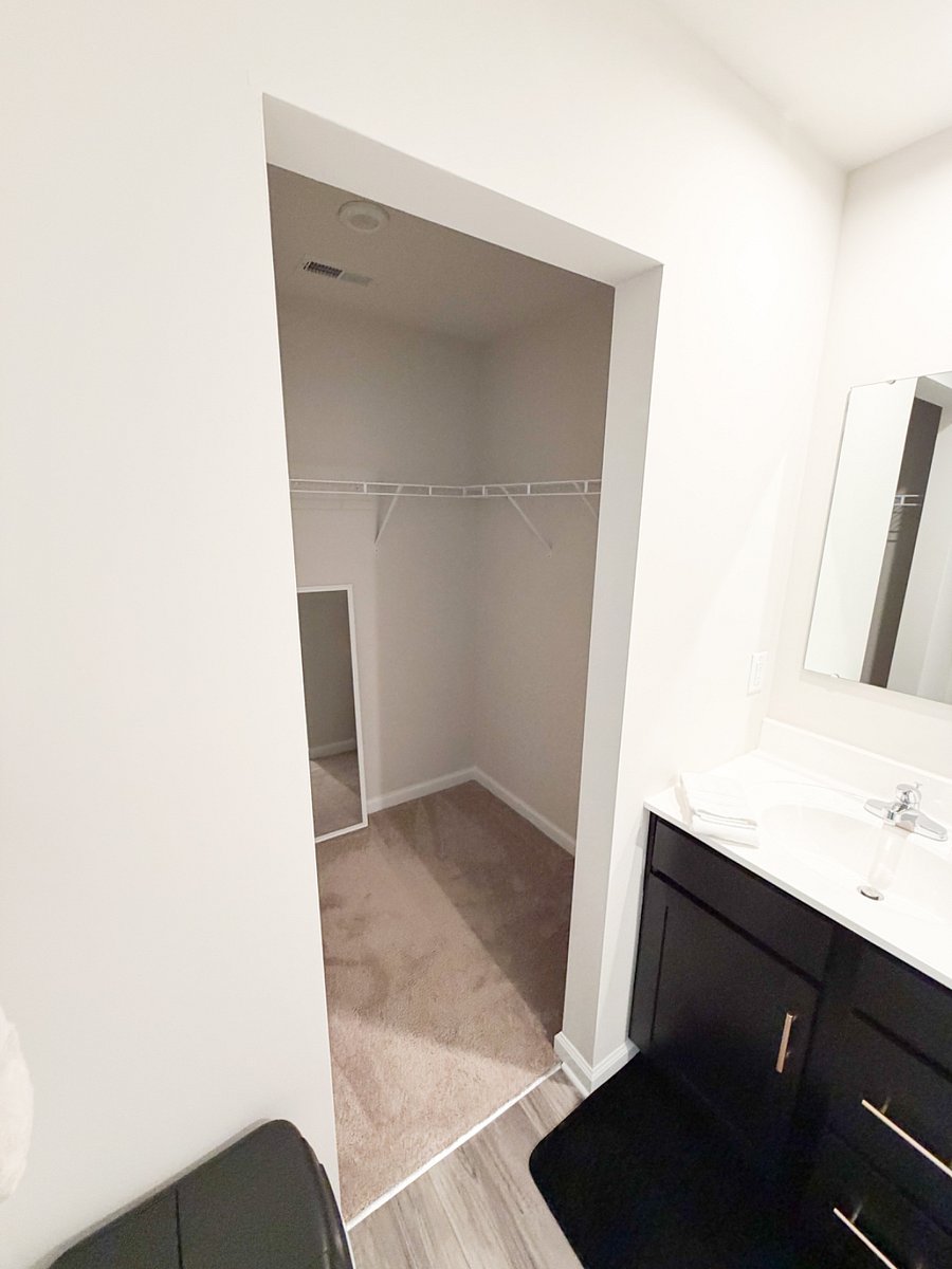 Furnished Finder property 425804_1 photo 5