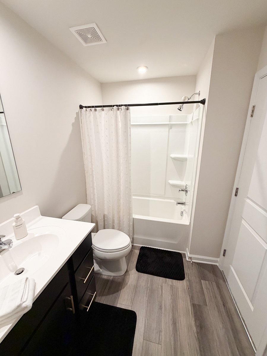 Furnished Finder property 425804_1 photo 8