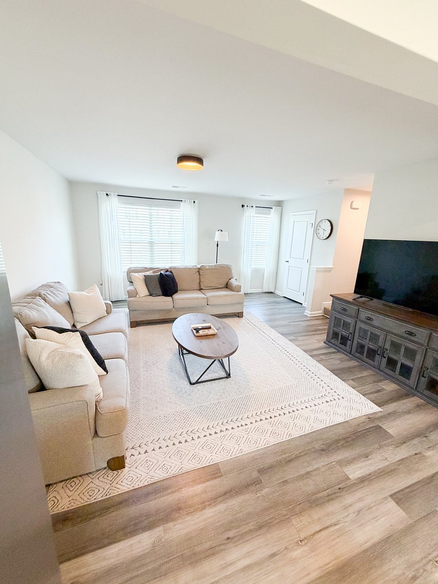 Furnished Finder property 425804_1 photo 3