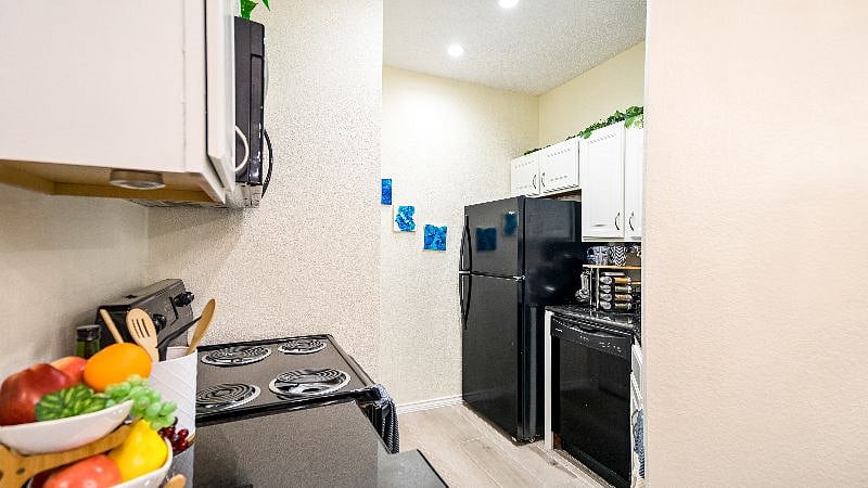 Furnished Finder property 425811_1 photo 8