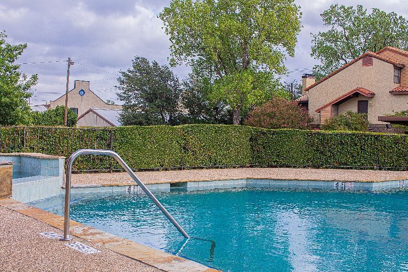 Furnished Finder property 425811_1 photo 20
