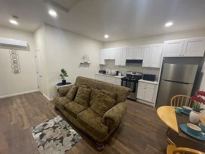 Furnished Finder property 425898_3 photo 12