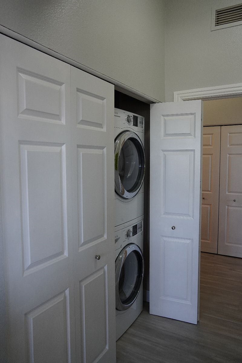 Furnished Finder property 425912_1 photo 7