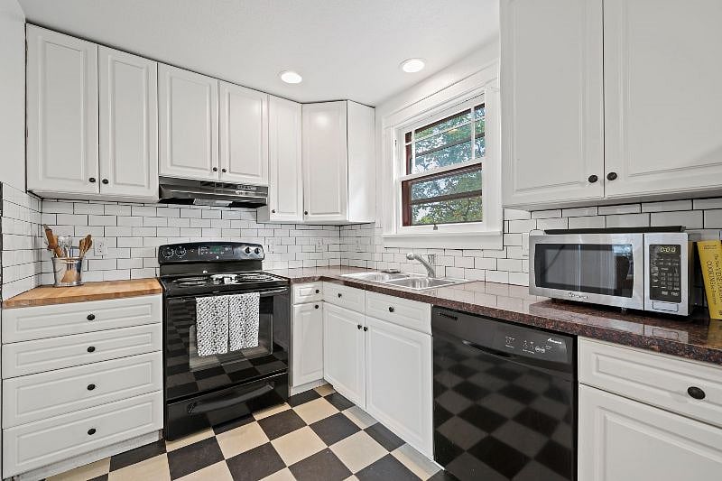 Furnished Finder property 425977_1 photo 14