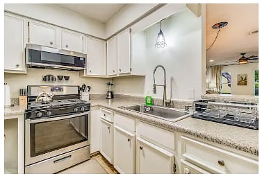 Furnished Finder property 426013_1 photo 10