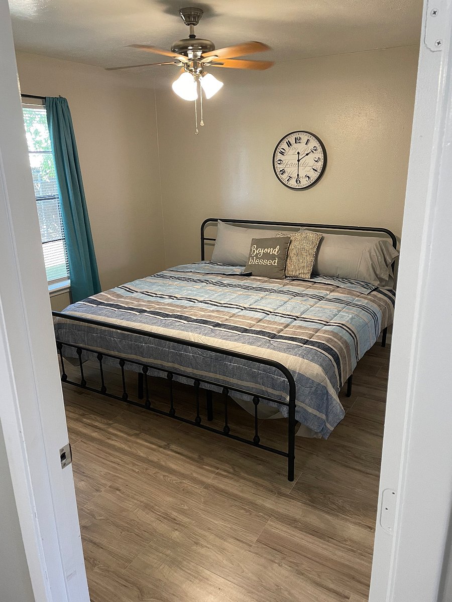 Furnished Finder property 426019_1 photo 8