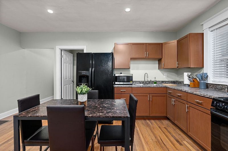 Furnished Finder property 426094_1 photo 5