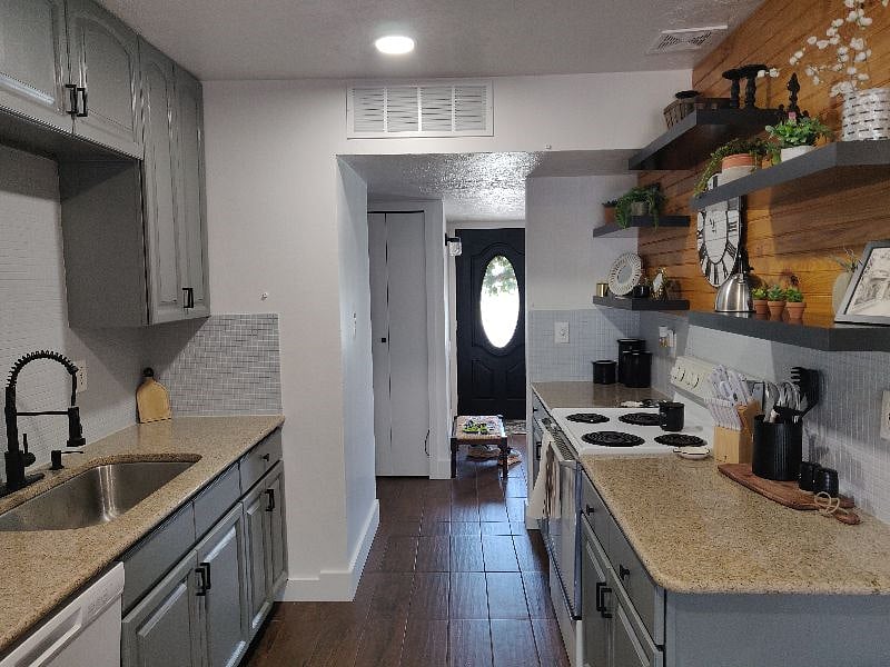 Furnished Finder property 426103_1 photo 5