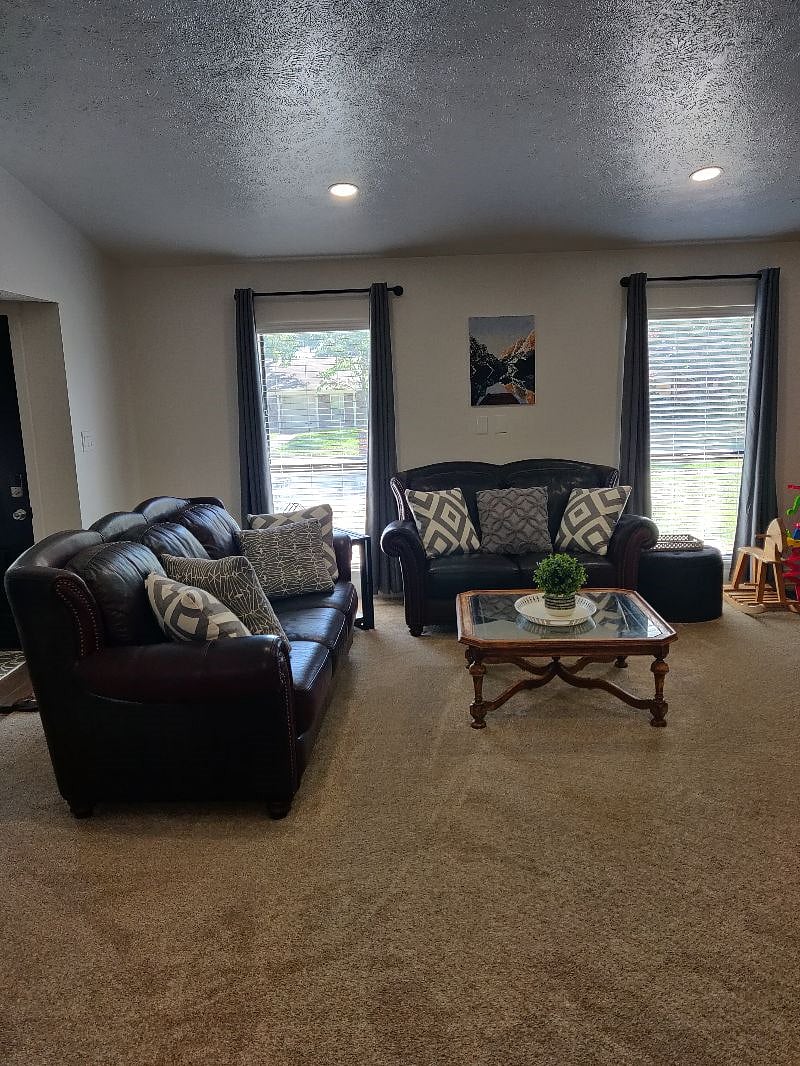 Furnished Finder property 426103_1 photo 3