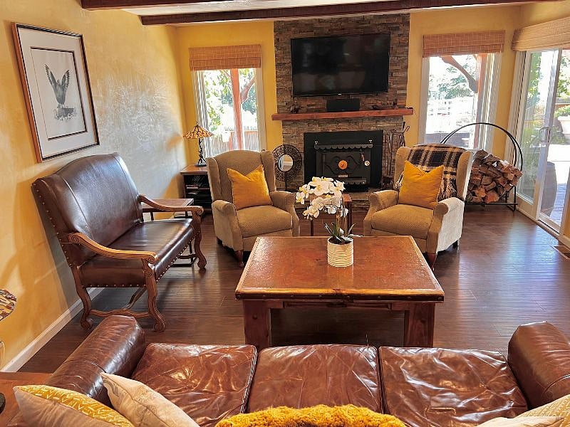 Furnished Finder property 426134_1 photo 17