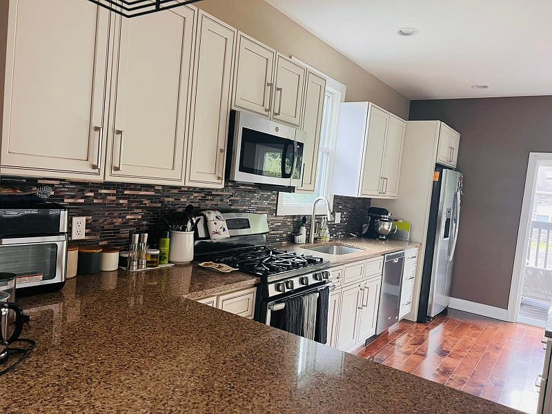 Furnished Finder property 426173_1 photo 20