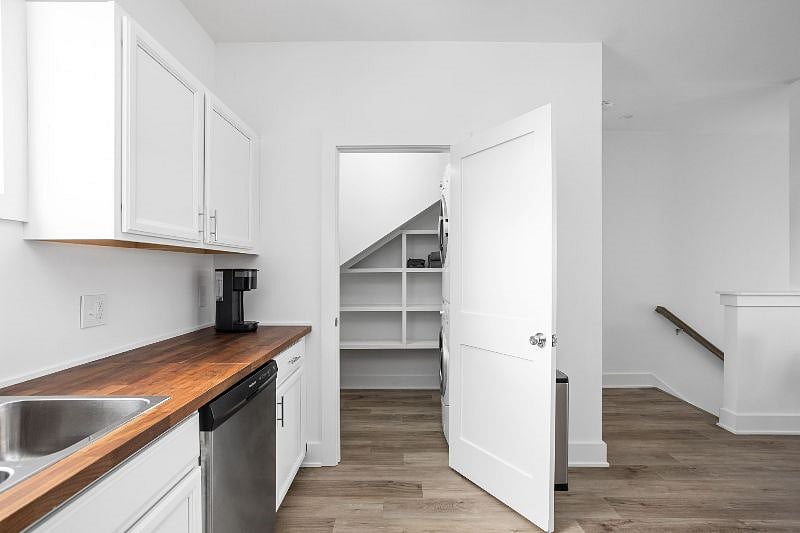 Furnished Finder property 426180_1 photo 10