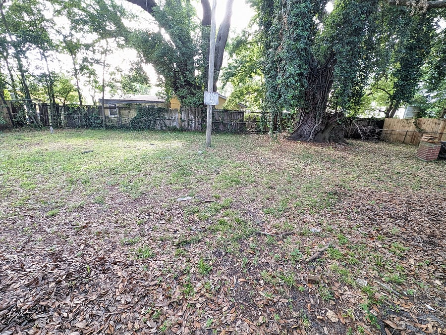 Large, fully fenced yard.