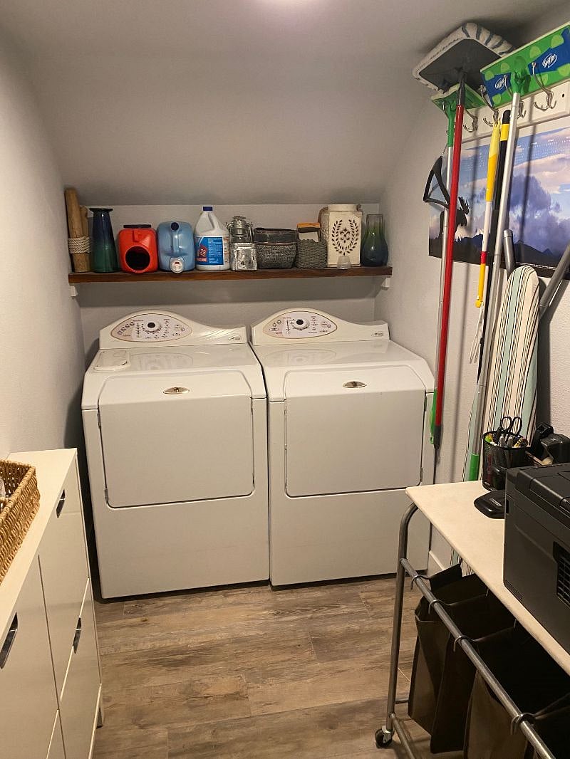 laundry room with printer station