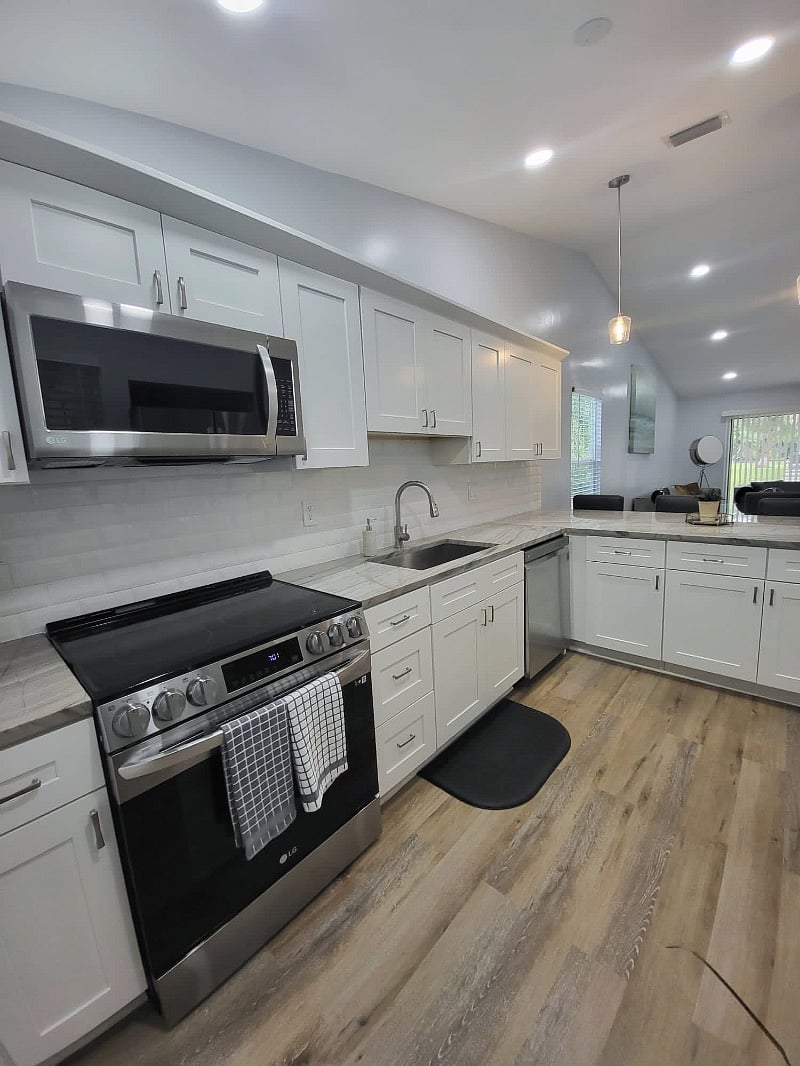 Furnished Finder property 426392_2 photo 9